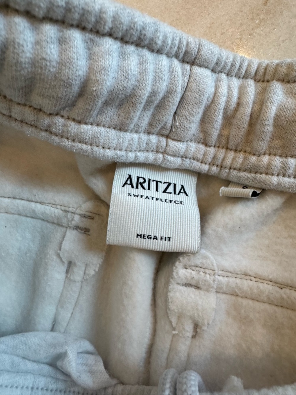 Aritzia Woman’s Cozy Fleece Mega Cargo Jogger - Picture 14 of 14